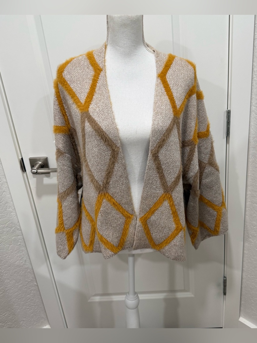 Anthropologie Akemi + Kin Sedona Textured Diamond Kimono Cardigan